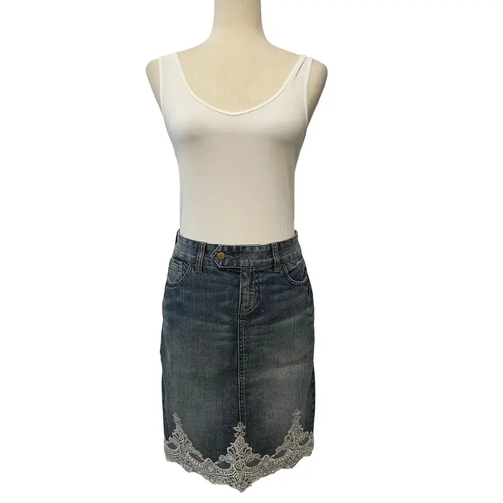 Women’s The Limited Vintage Denim Pencil Skirt Silver Metallic Lace Trim Size 2